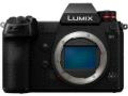 Panasonic Lumix DC-S1 Mirrorless Camera